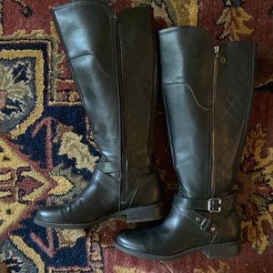 16” women’s wide calf zip boot. Faux leather, seldom worn, excellent condition